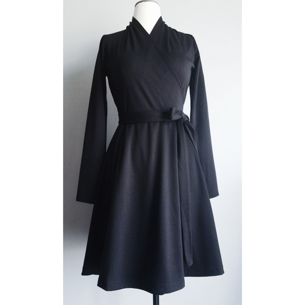 Shabby Apple Black Wreath Long Sleeve Wrap Dress